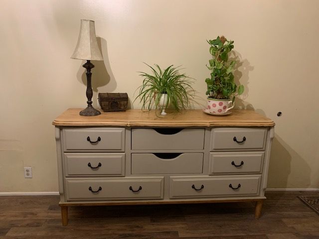 Vintage Forts Mfg Co. Phoenix Dresser with 8 Drawers