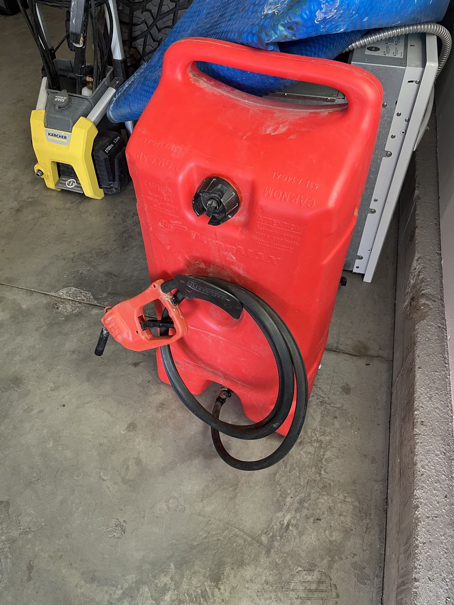 14 Gallon Gas Pump