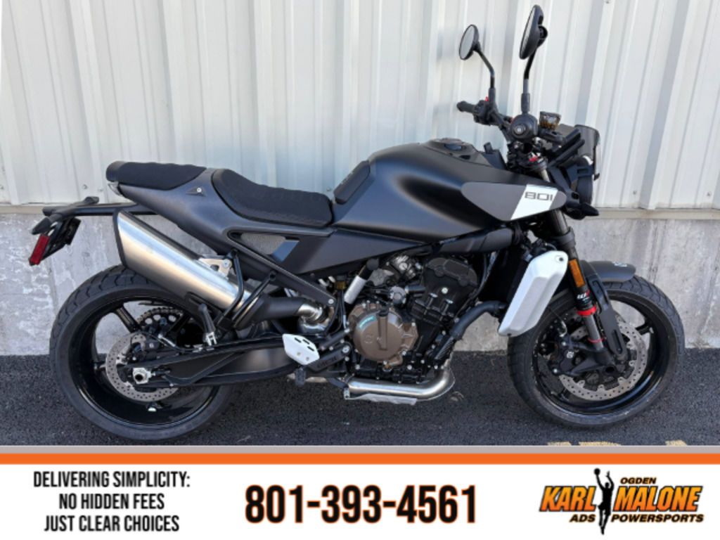 2025 Husqvarna Svartpilen 801 - Q78820-C