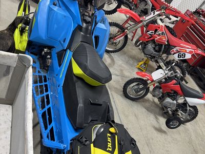 2018 Ski Doo Summit X 154 Turbo! W/extras