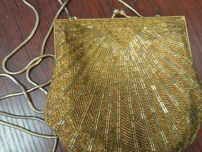 Vintage Gold Beaded Clamshell Purse with Chain Strap - New, Unique Design-Extras