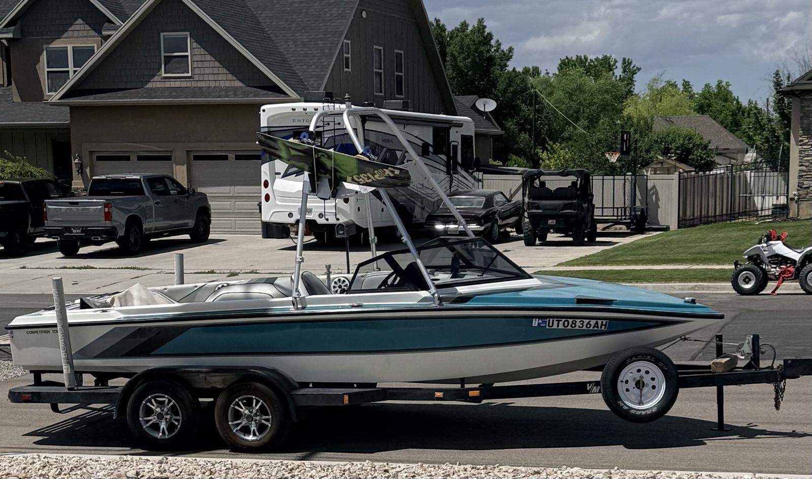1991 Centurion 20ft Ski & Wakeboard Boat with Tower and Trailer