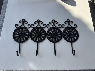 Wrought Iron Decor 21”