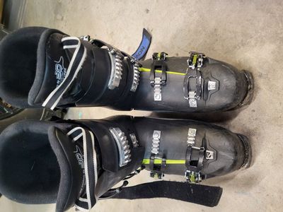 Solomon ski boots mens size 11-12