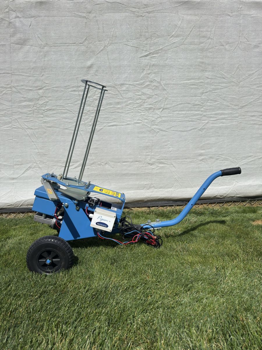 Promatic clay pigeon thrower