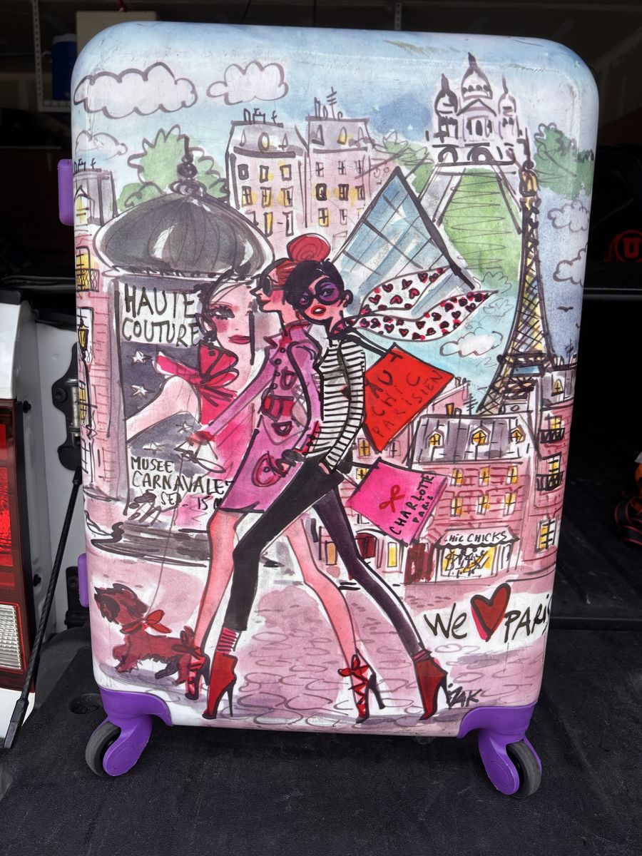 Like new large size rolling suitcase
