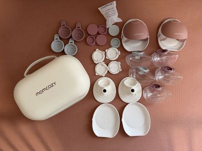 Momcozy M9 wearable pump