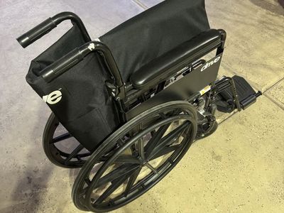 Collapsible wheelchair