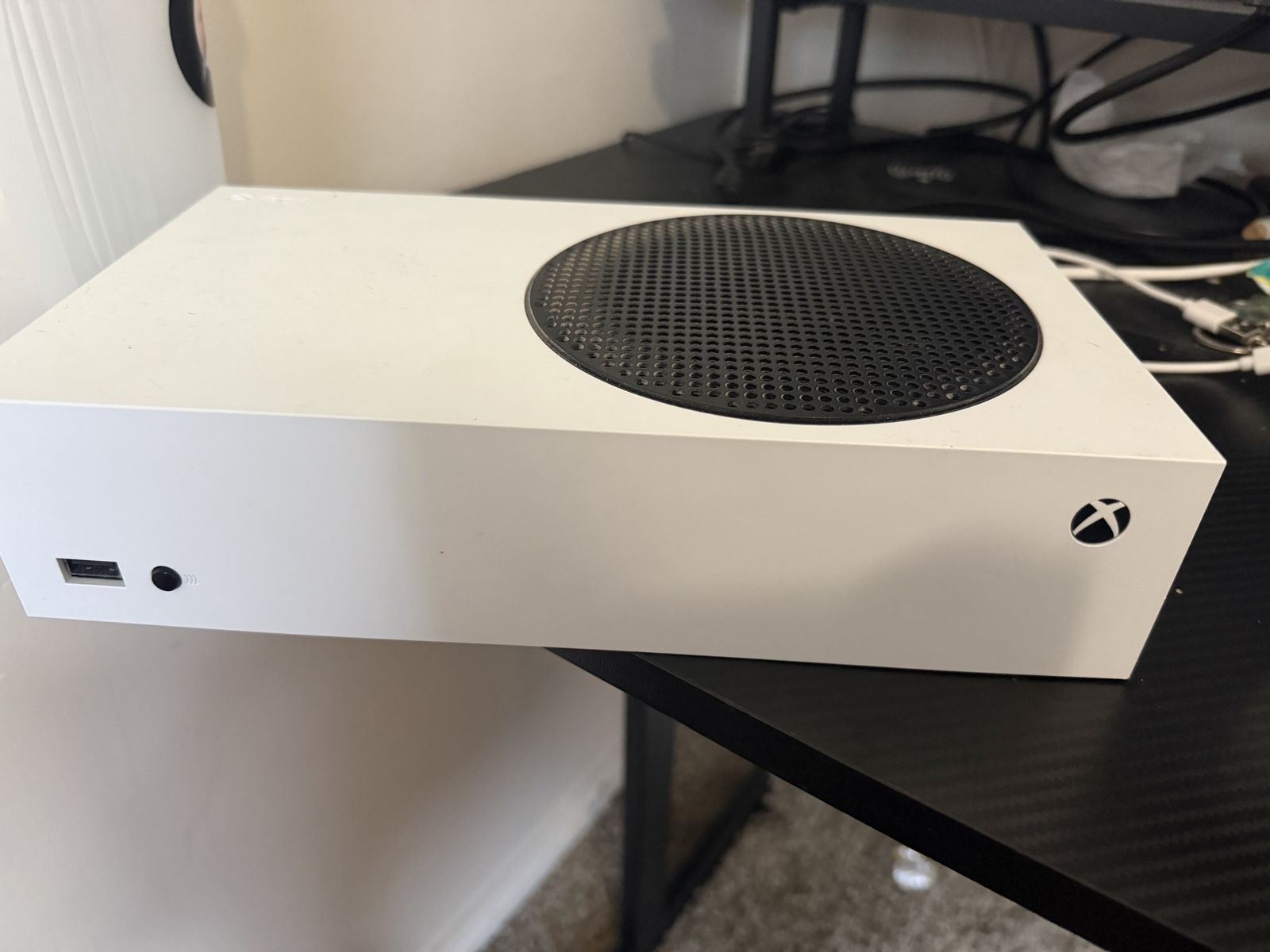 Microsoft Xbox Series S 512GB All-Digital Console - White (Used)