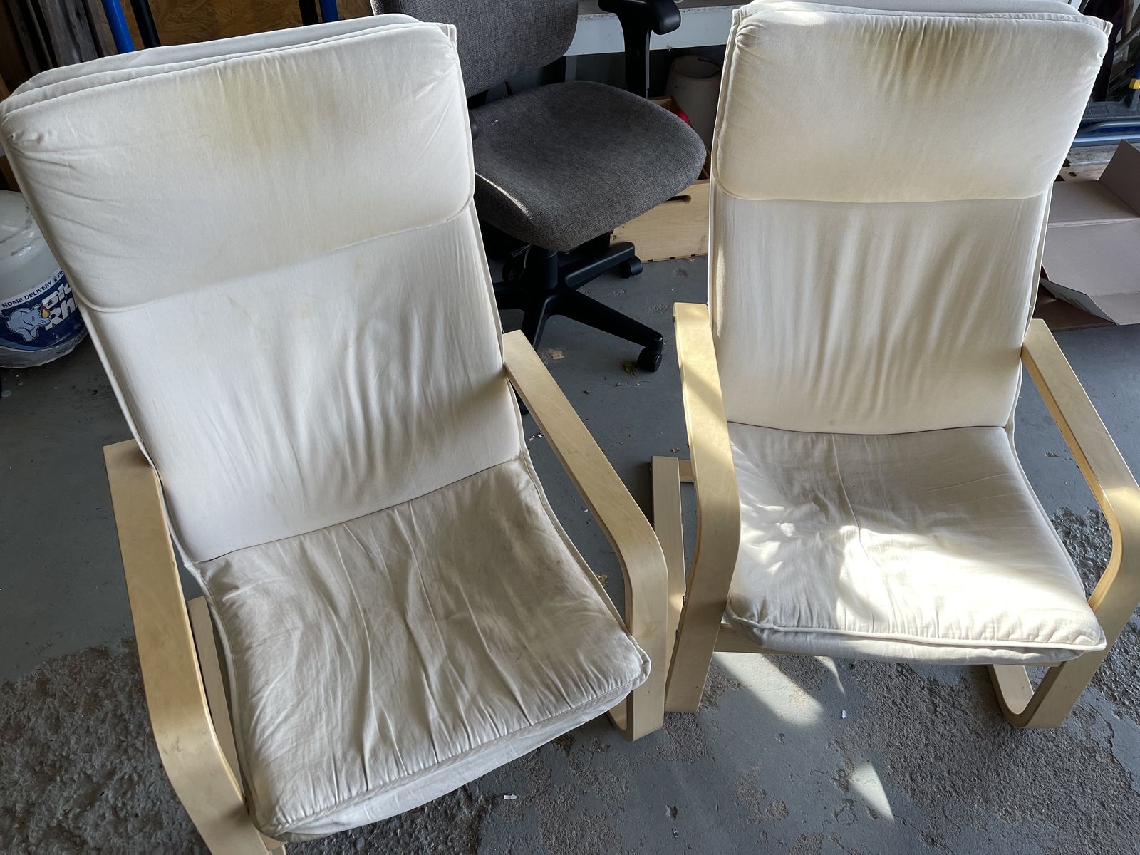 Set Of Lounge Chairs! Make An Offer!