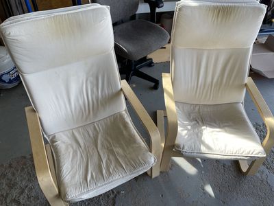 Set Of Lounge Chairs! Make An Offer!