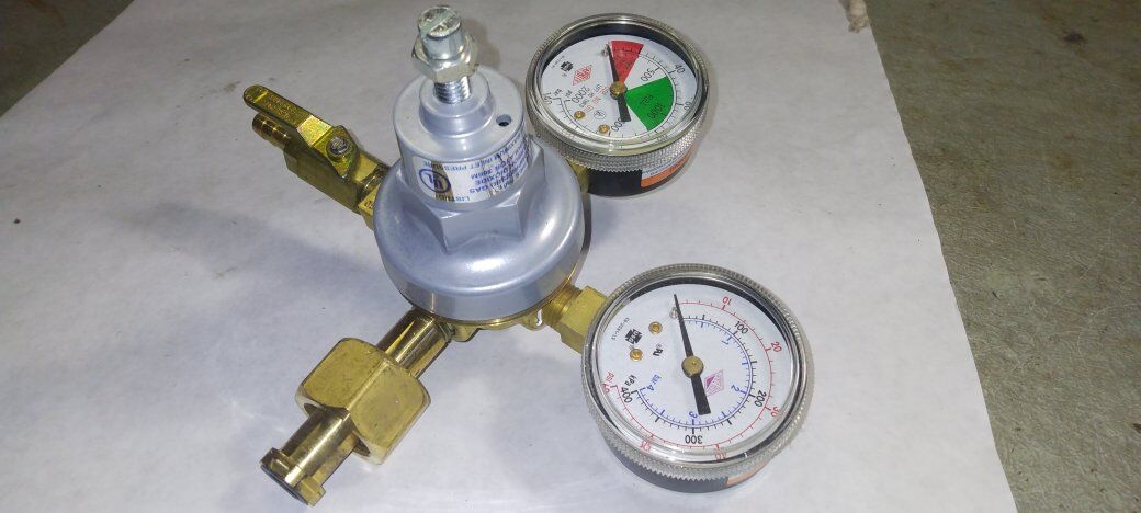 pressure gauge