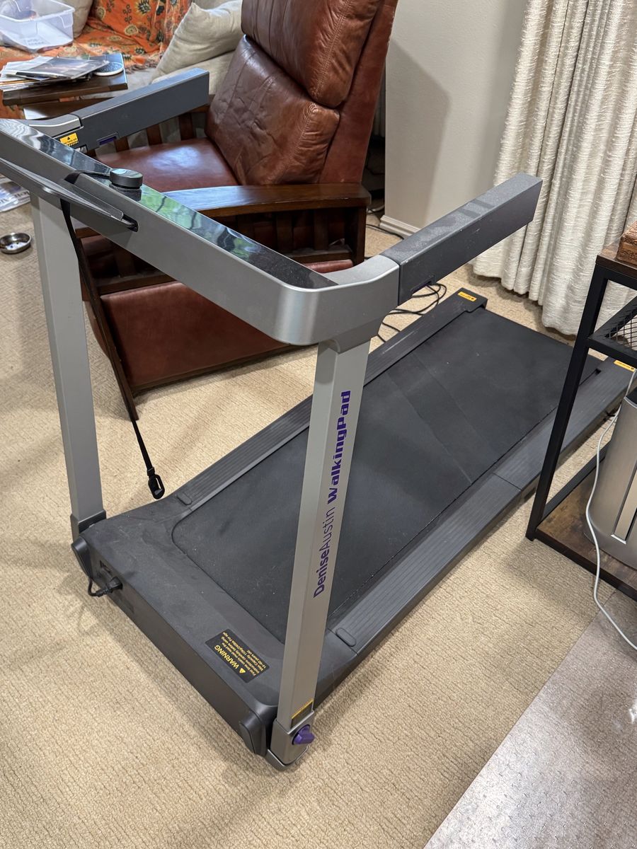 Compact folding treadmill