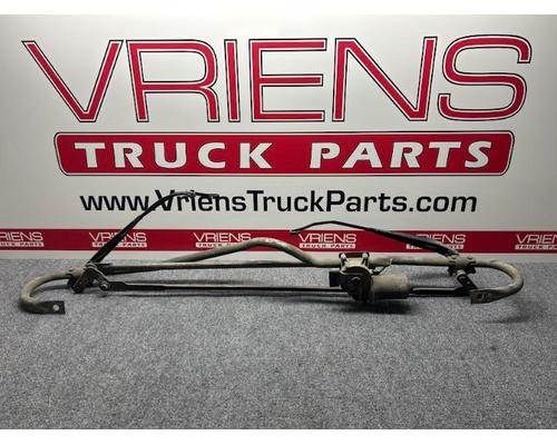 PACCAR E006-158 WIPER MOTOR ASSEMBLY W/ BRACKET AND PIVOT ARM