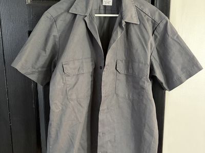 Gray Dickies short sleeved button shirt