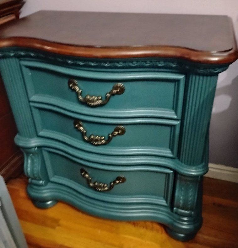 Beautiful small dresser