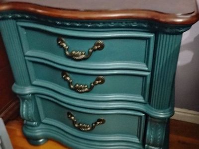 Beautiful small dresser