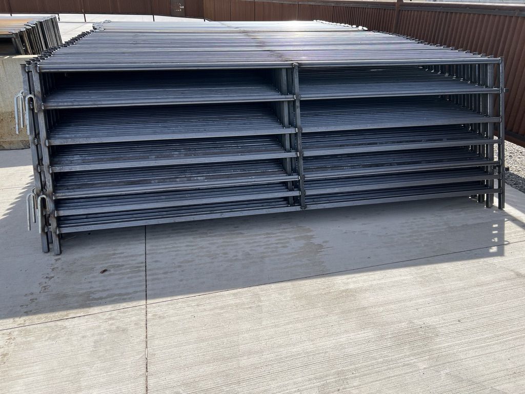 Heavy-Duty Square Sheep Panels