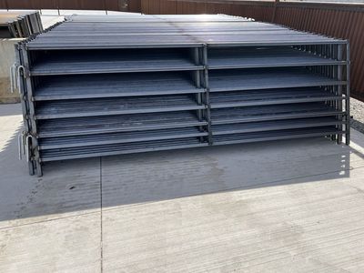 Heavy-Duty Square Sheep Panels