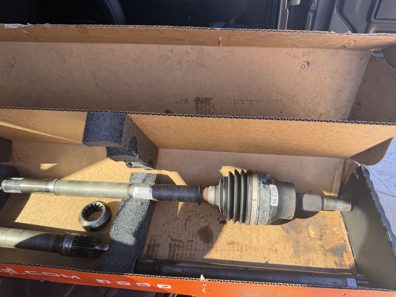 STOCK AXLES FROM '22 JEEP JL 392