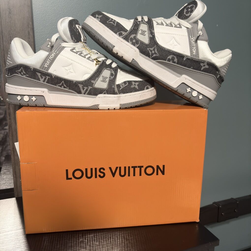 Louis Vuitton Trainers 9.5