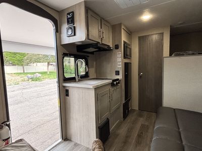 2023 Coachmen Catalina 164BHX (Like New)