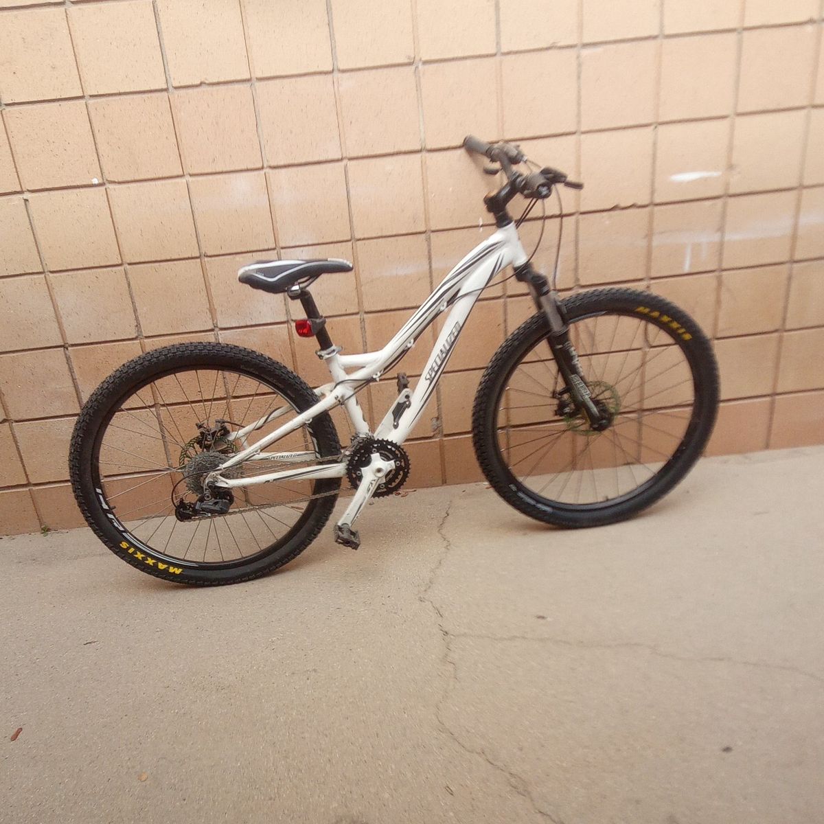 specialized women's bike