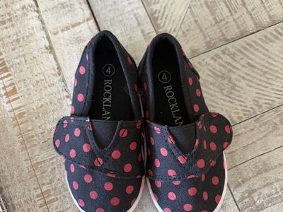 Girl Shoes Size 4