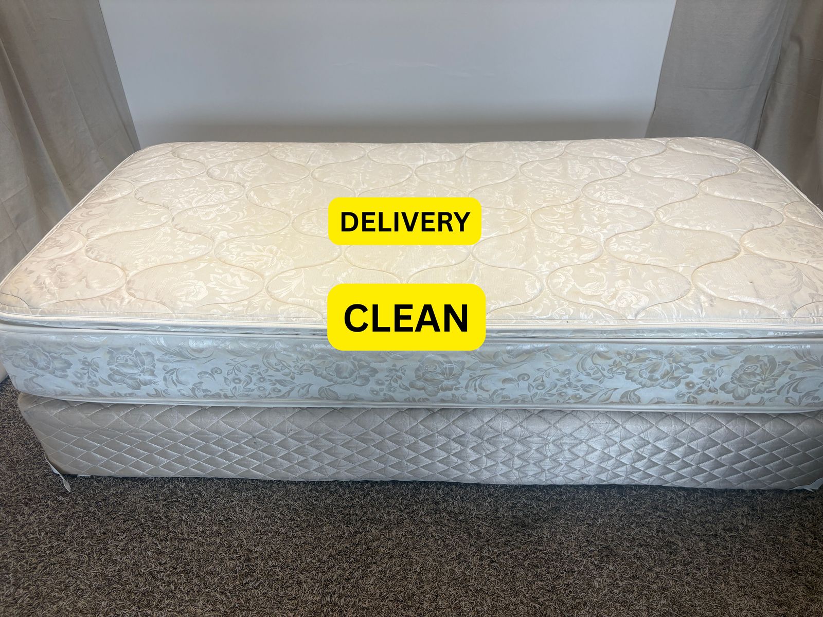 DELIVERY - 11 inch CLEAN Twin Mattress and Box Spring - GREAT CONDITION