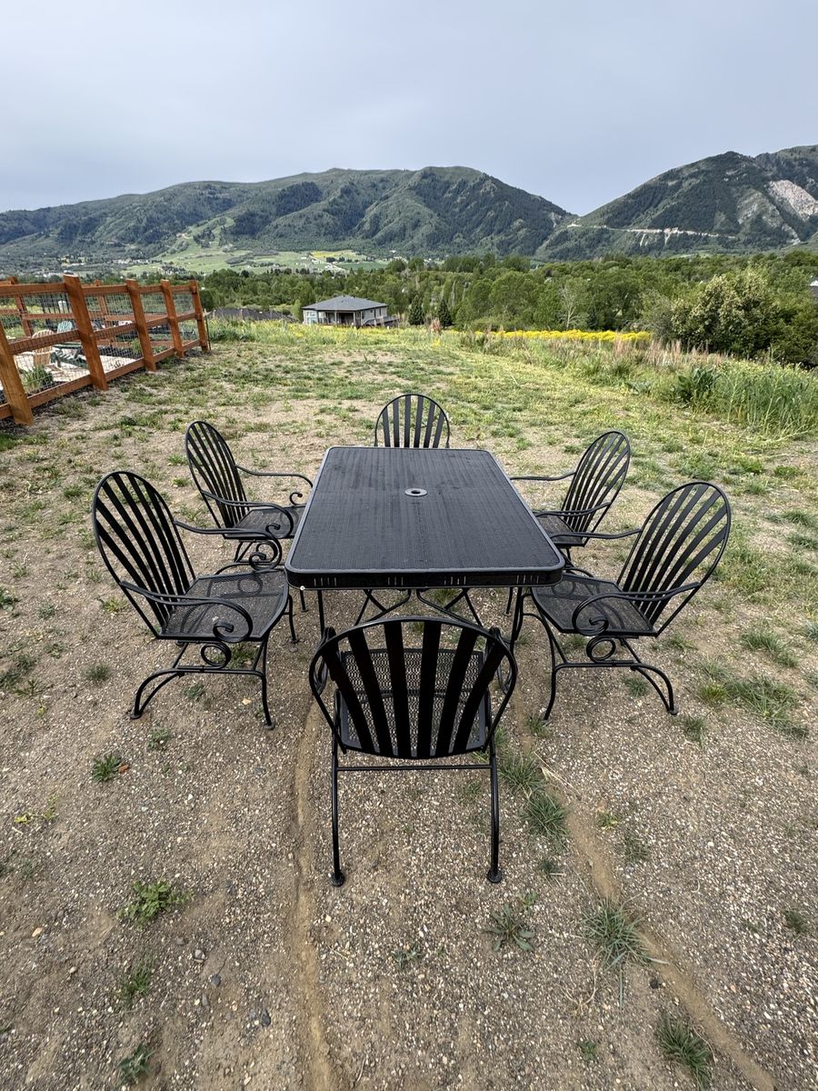 Outdoor Patio Dinette