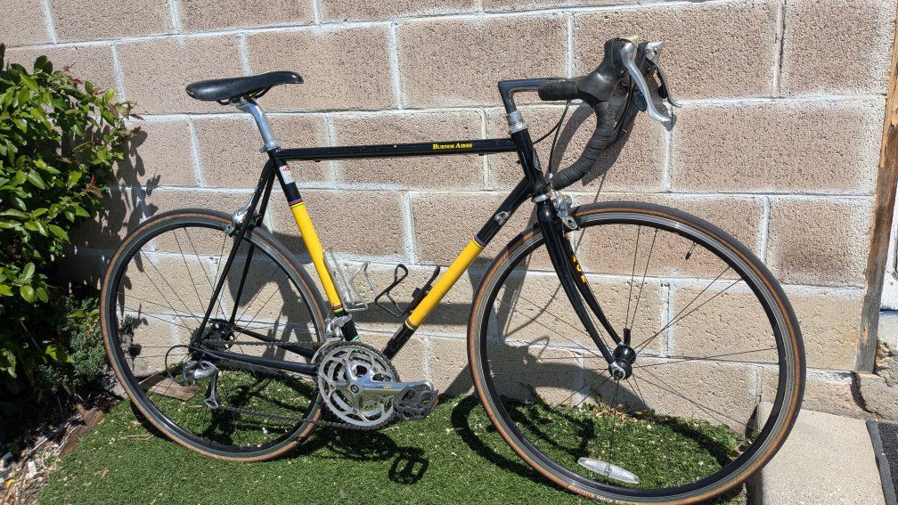 56cm. Lemond Buenos Aries 3x9 Shimano 105 Flight Deck 853 Reynolds frame Rolf Wheelset Selle Italia leather saddle Ready to ride