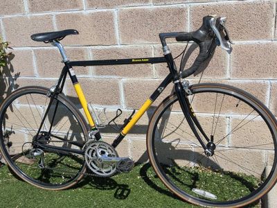 56cm. Lemond Buenos Aries 3x9 Shimano 105 Flight Deck 853 Reynolds frame Rolf Wheelset Selle Italia leather saddle Ready to ride