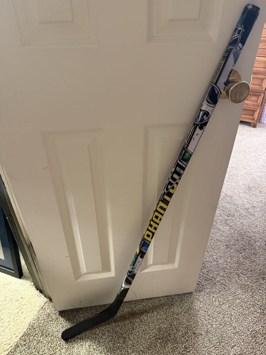 Bauer Phantom 300 Ice Hockey Stick - 40in (101.6cm) Left-Handed, Junior Composite