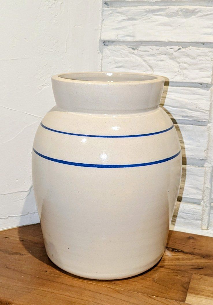 Vintage Farmhouse Country Crock