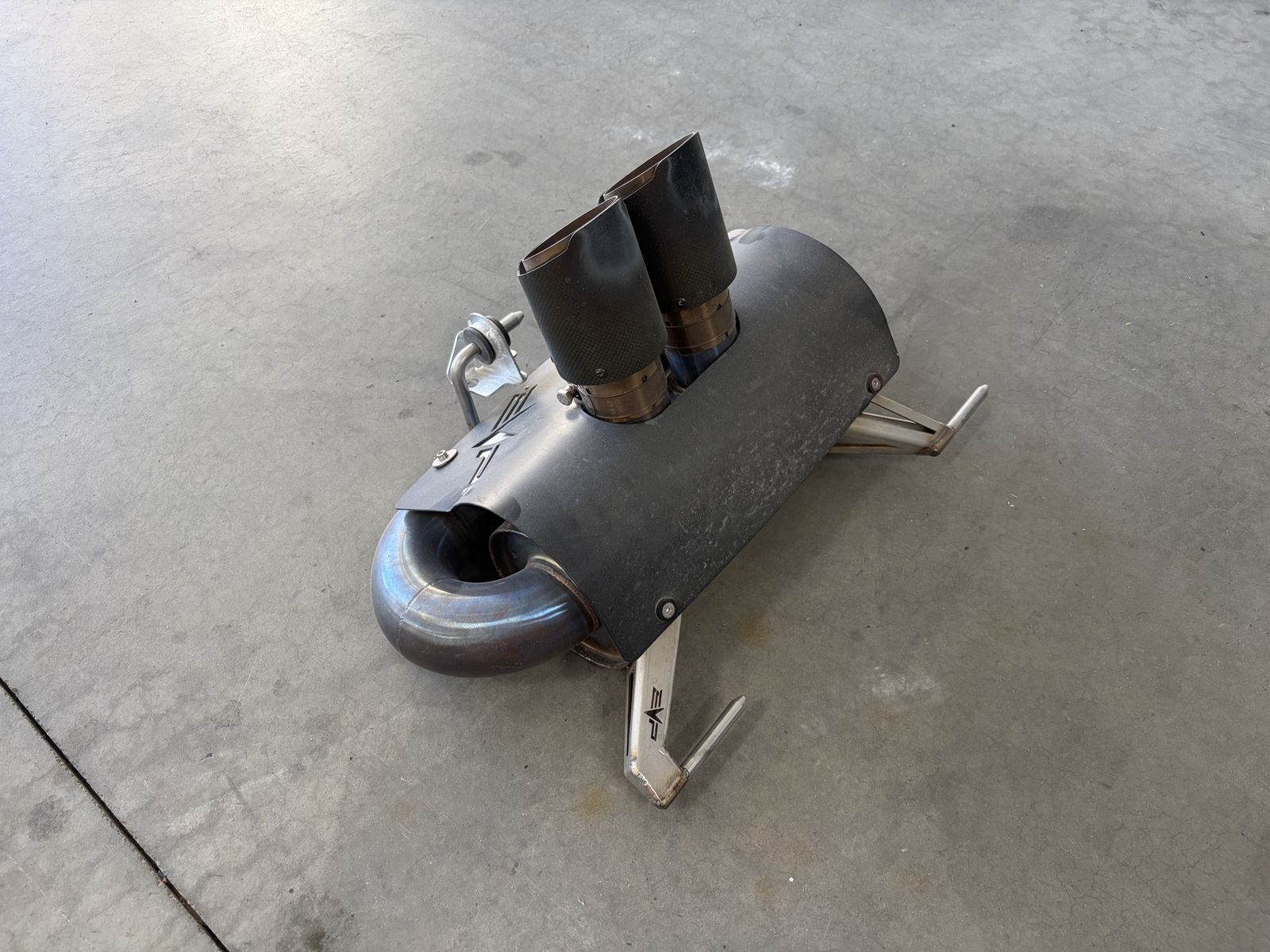 Main image 3