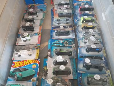 Hot wheels vintage on card, and used, loose Redlines
