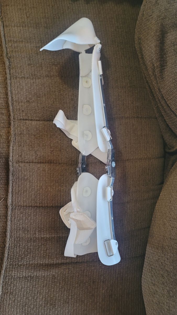 Adjustable Leg Exdender For Physical Therapy