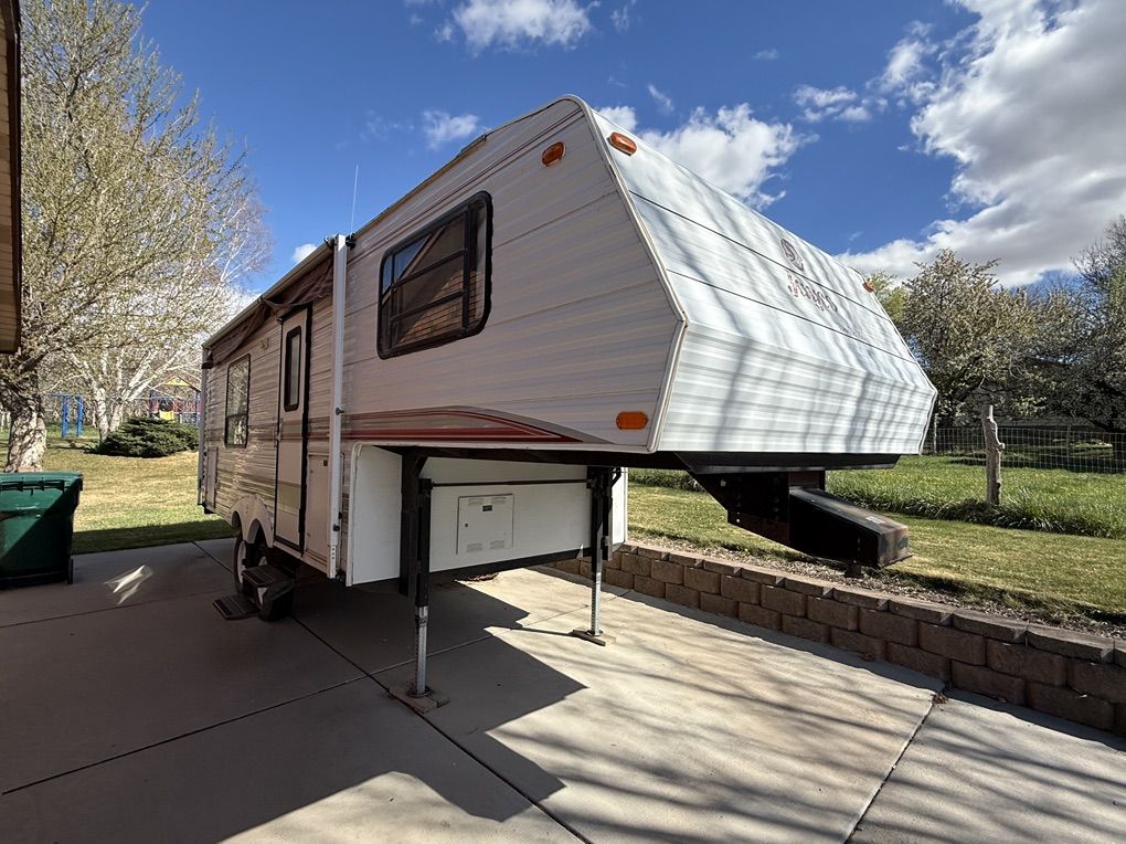 1994 Jayco Camp trailer