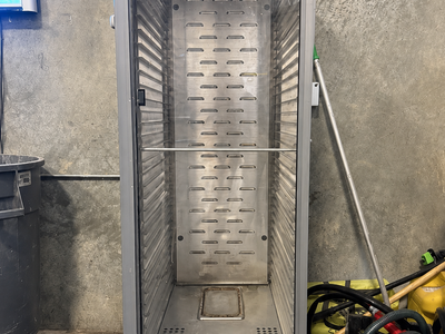 Winholt commercial full-height insulated heater/proofer cabinet