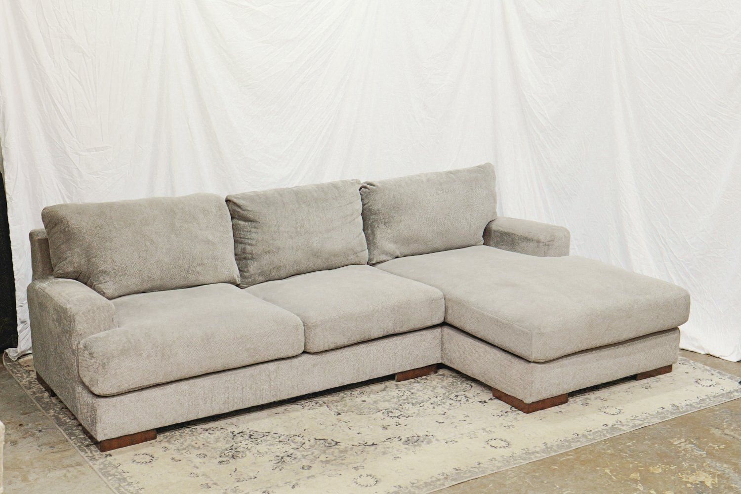 ️FREE DELIVERY️ Ashley Furniture 2-Piece Chaise Sectional – Soft Gray Chenille (Like New)