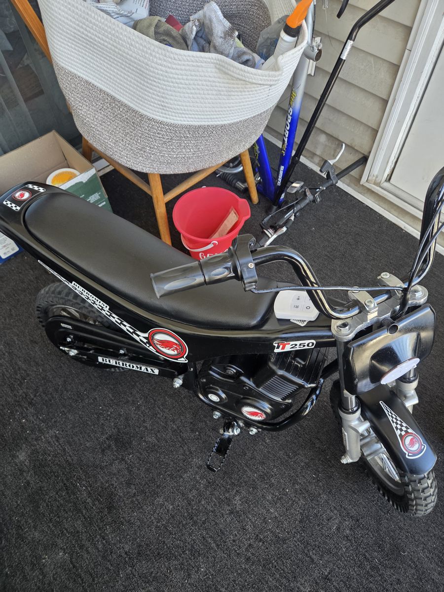 Burromax TT250 Electric Mini Bike.Everything works in perfect condition.