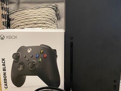 X Box Series X Great Condition w/new controller