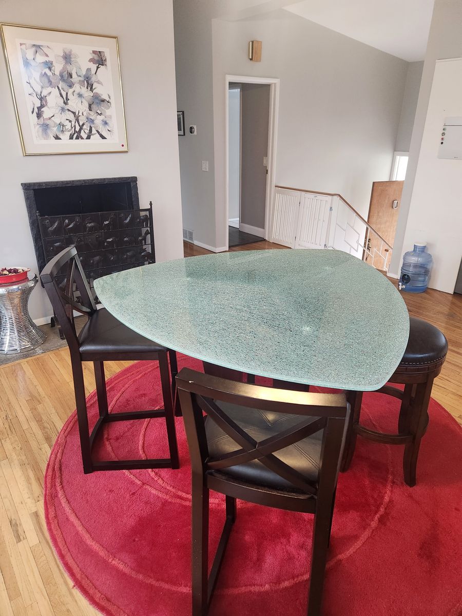 Modern 5-Piece Counter Height Triangle Dining Set – Excellent Condition