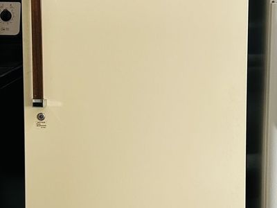 15 Cubic Foot Freezer