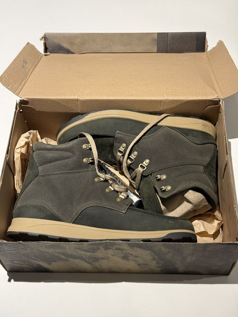 Chaco Teton Nubuck Boots – Men’s 10.5 – Olive Night – New in Box