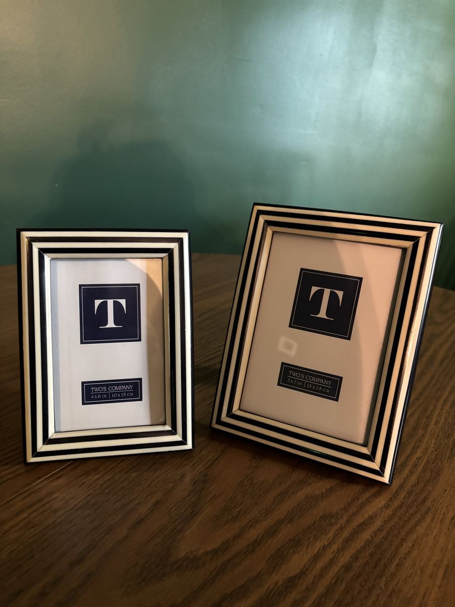 Two’s Company Navy & Cream Picture Frame Set