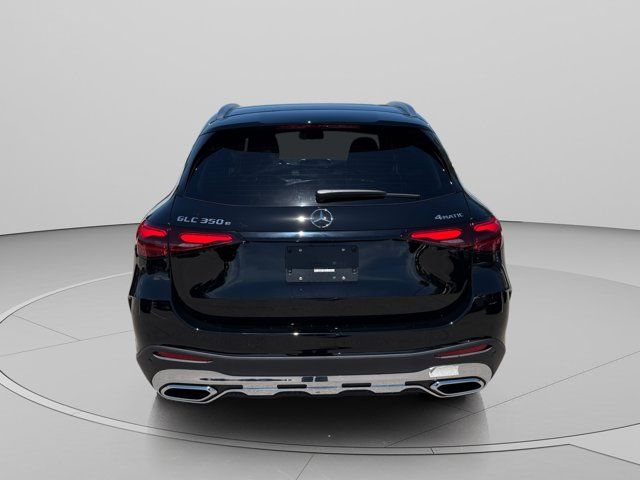 Main image 4