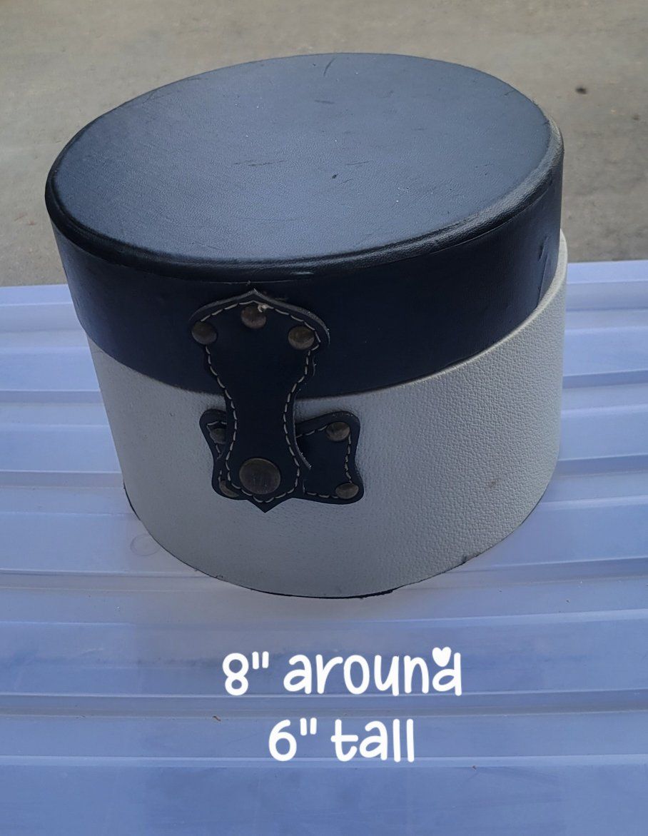 Round Faux Leather Storage Box