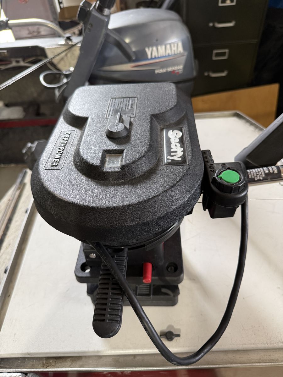 Pair of Scotty Power Downriggers