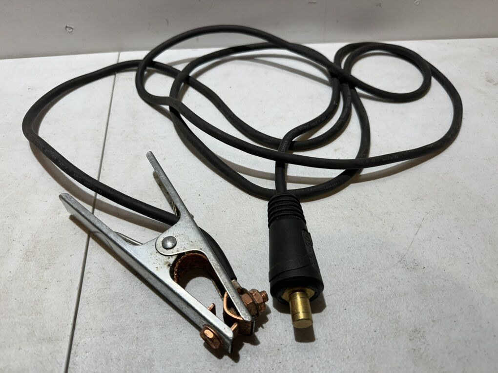Lincoln Electric 10 Foot 6 AWG Weld Cable w/ Clamp